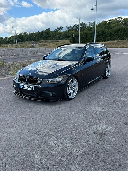BMW 330D 2010 photo 2