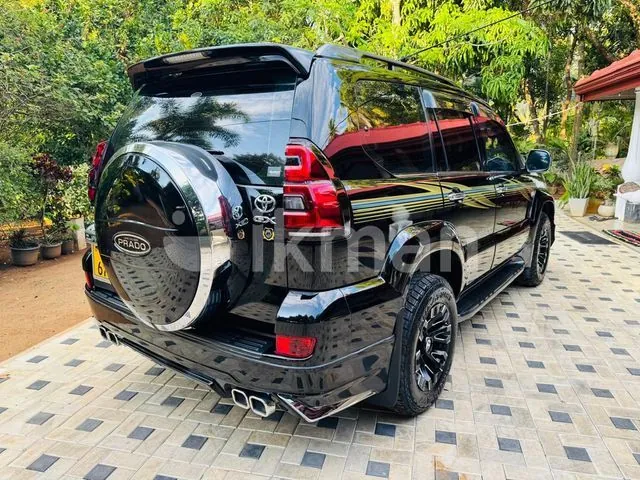 Toyota Land Cruiser Prado 2004 photo 2