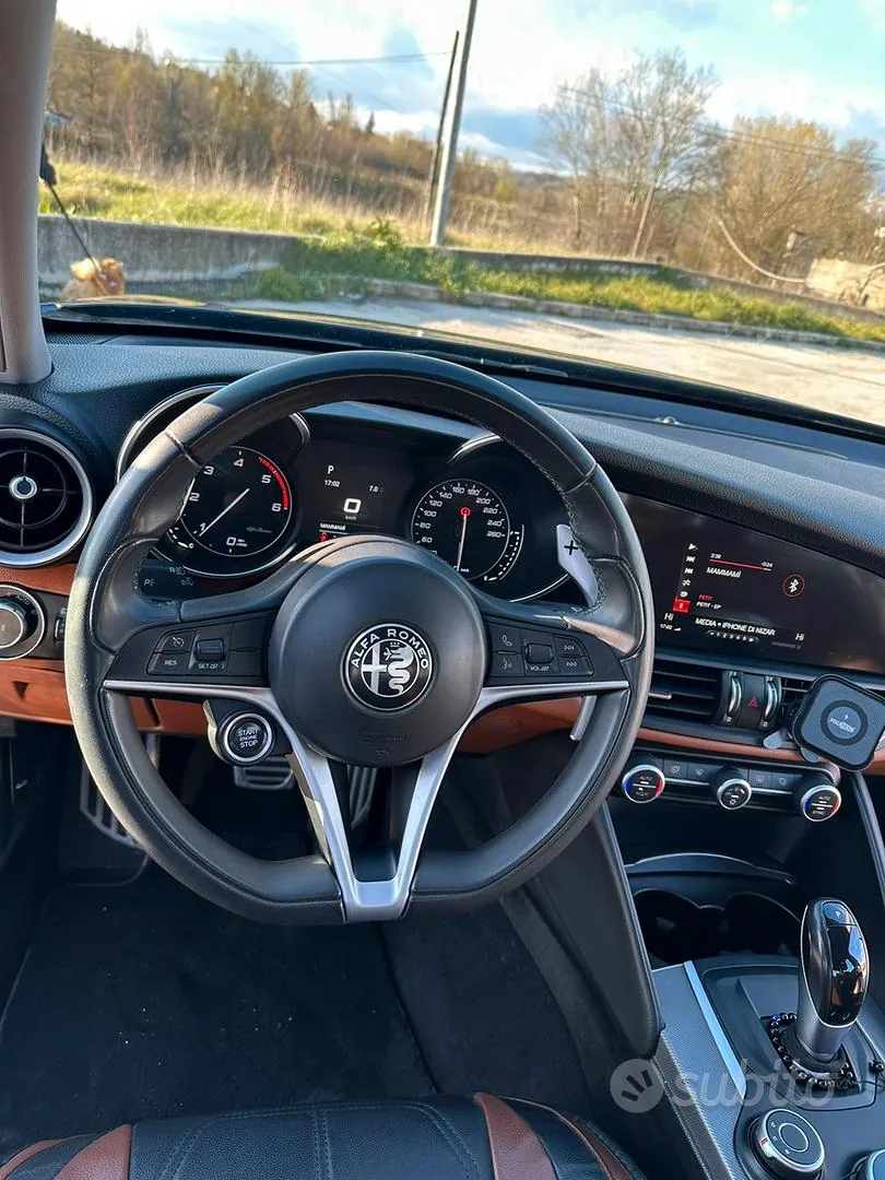 Alfa Romeo Giulia 2017 photo 5