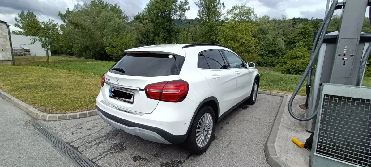 Mercedes-Benz Gla Class 2019 photo 3