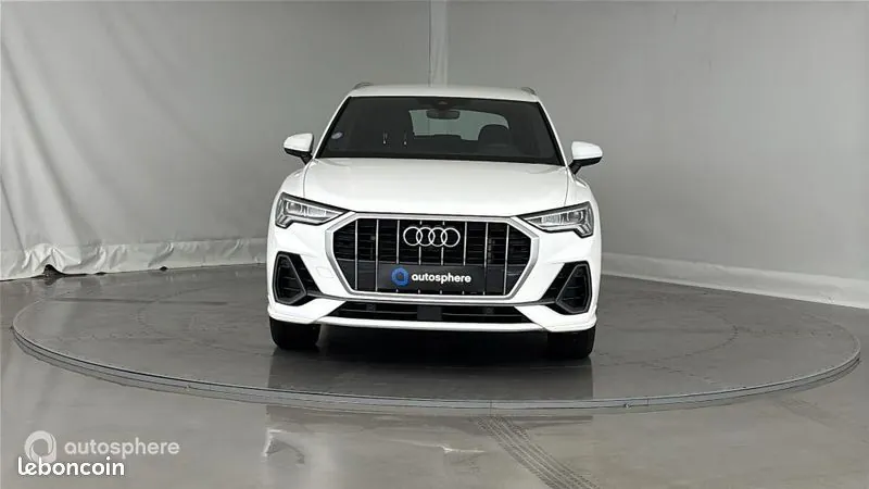 Audi Q3 2023 photo 2