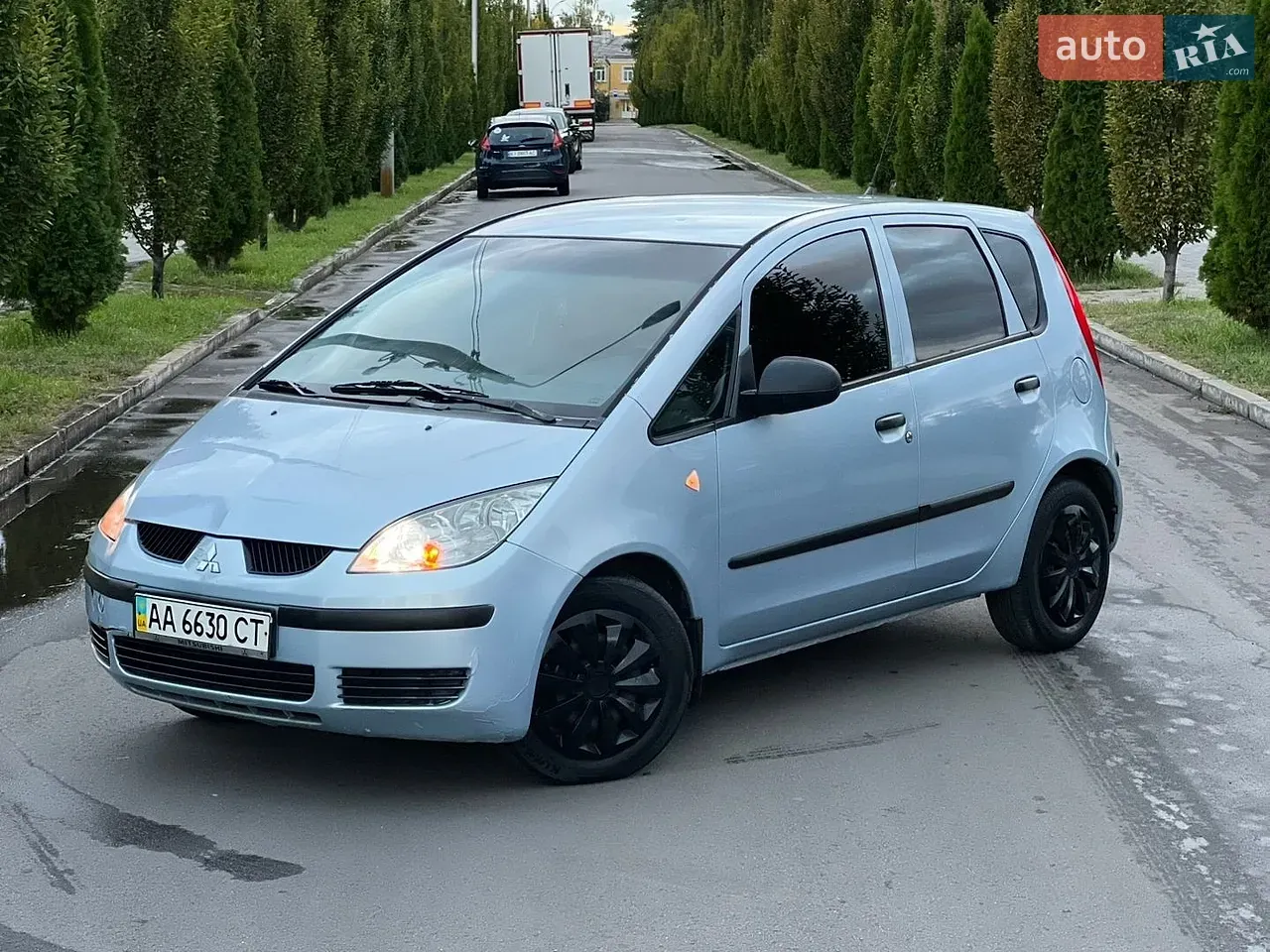 Mitsubishi Colt 2005 photo 2