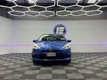 Toyota Aqua 2013 photo 3