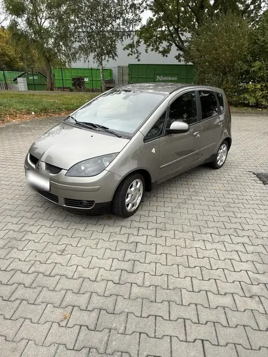 Mitsubishi Colt