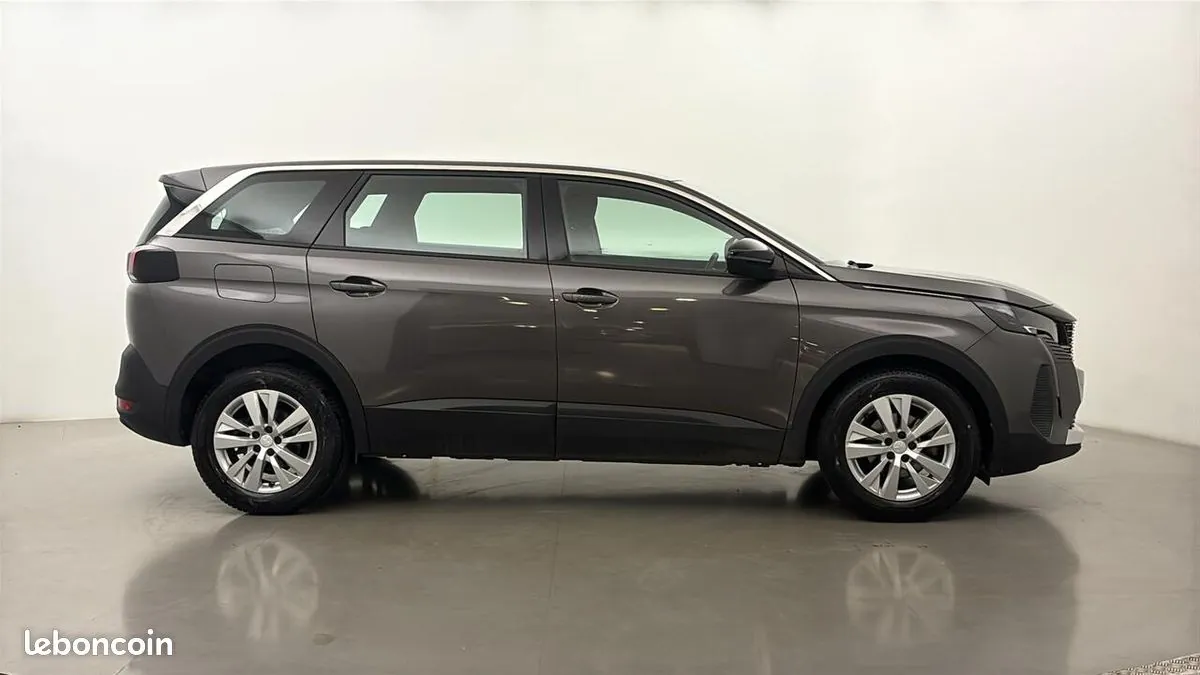 Peugeot 5008 2023 photo 4