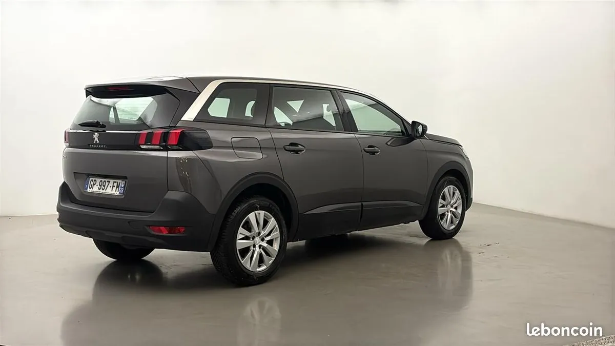 Peugeot 5008 2023 photo 5
