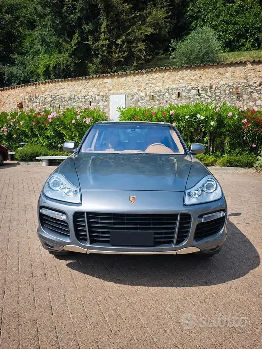 Porsche Cayenne Turbo 2007 photo 2