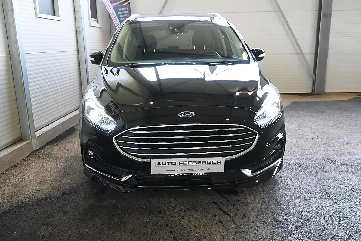Ford Galaxy 2022 photo 2