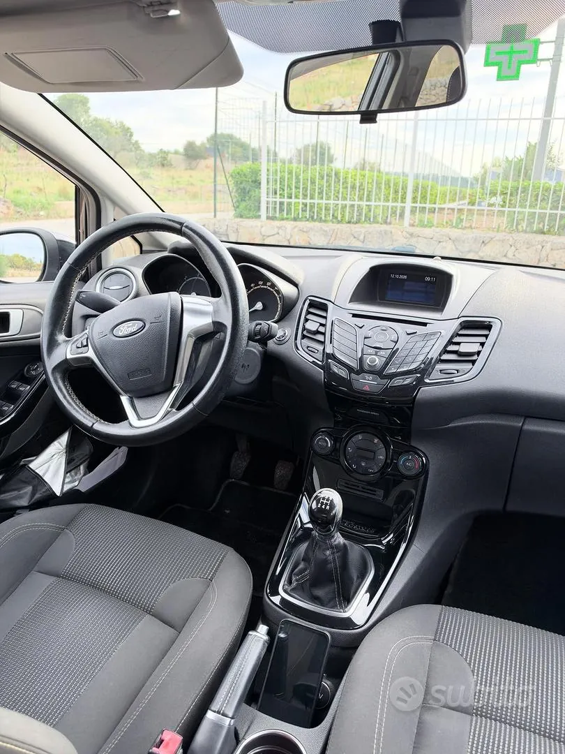 Ford Fiesta 2016 photo 5