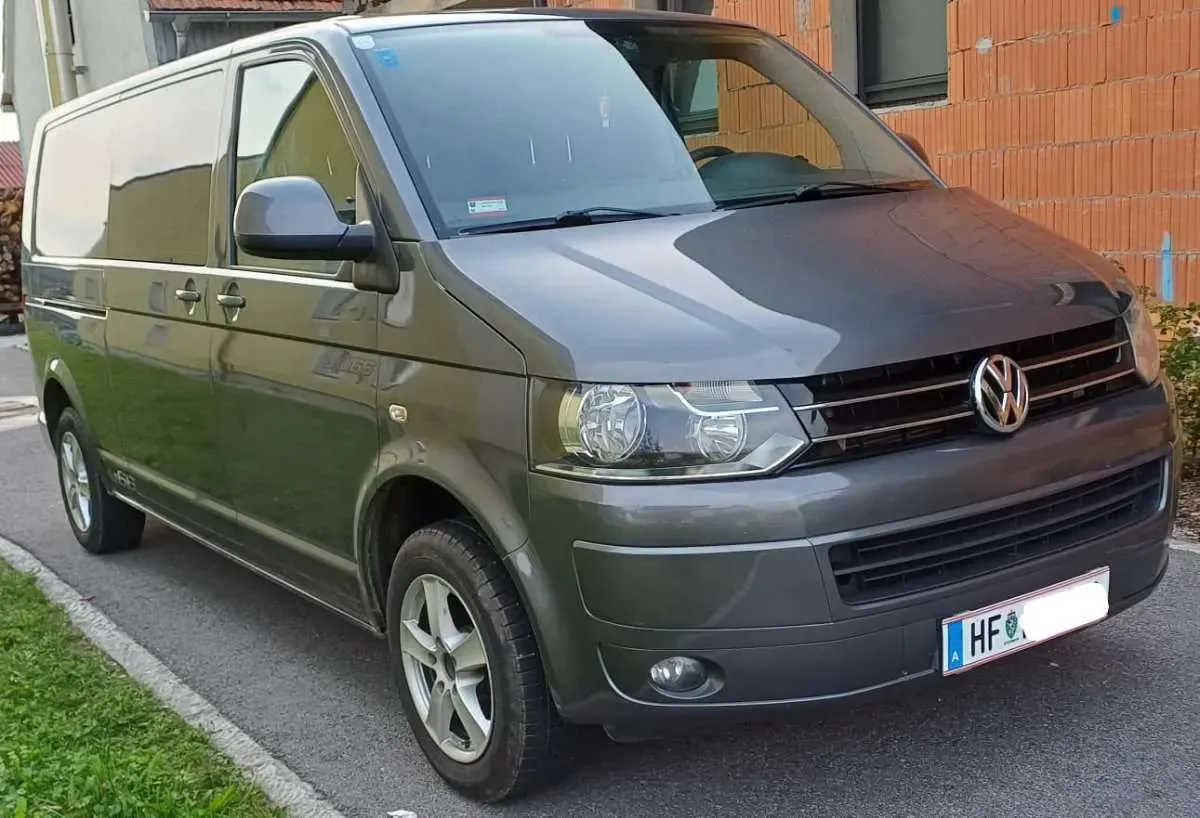 Volkswagen T5 2011 photo 3
