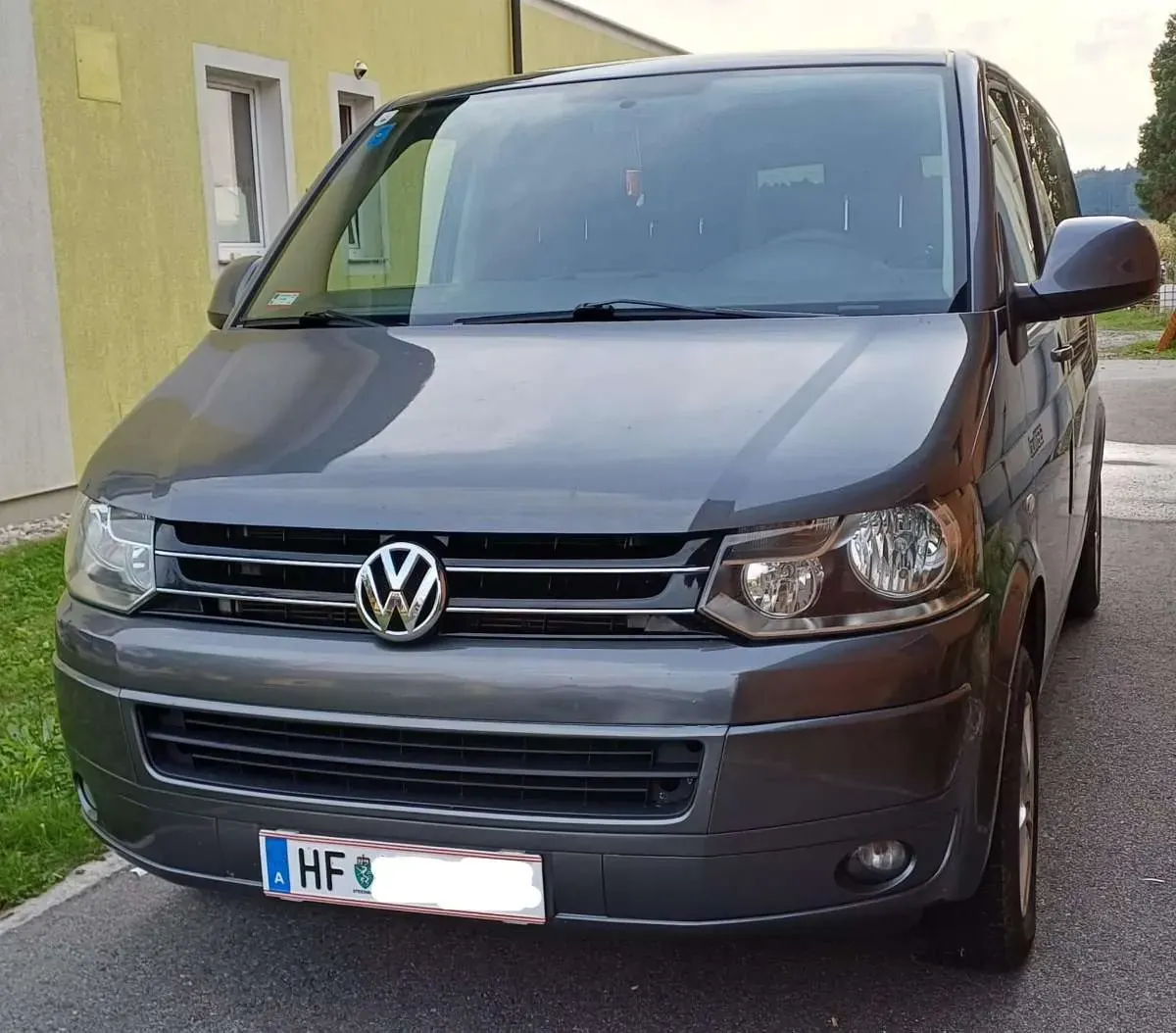 Volkswagen T5 2011 photo 2