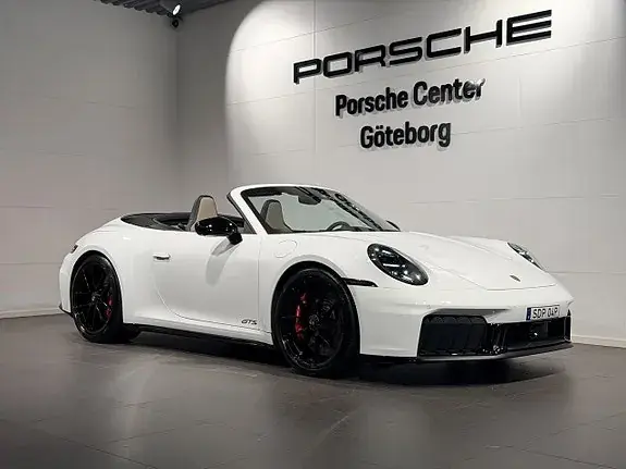 Porsche 911 Carrera 4 Gts