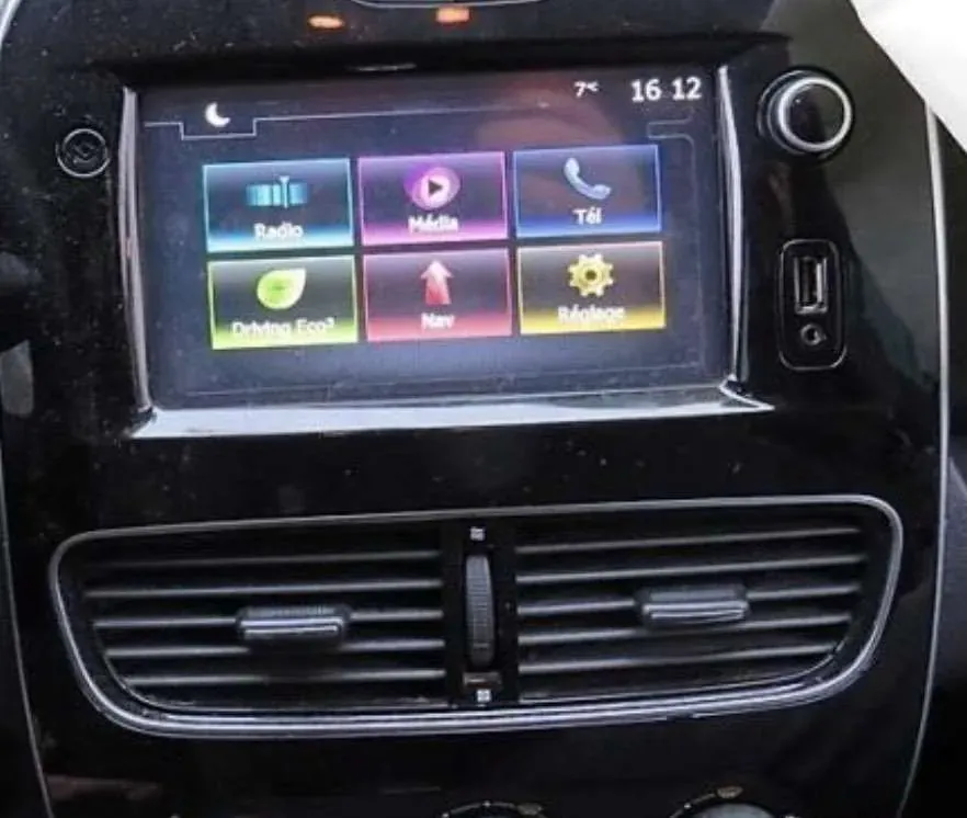 Renault Clio 2012 photo 3