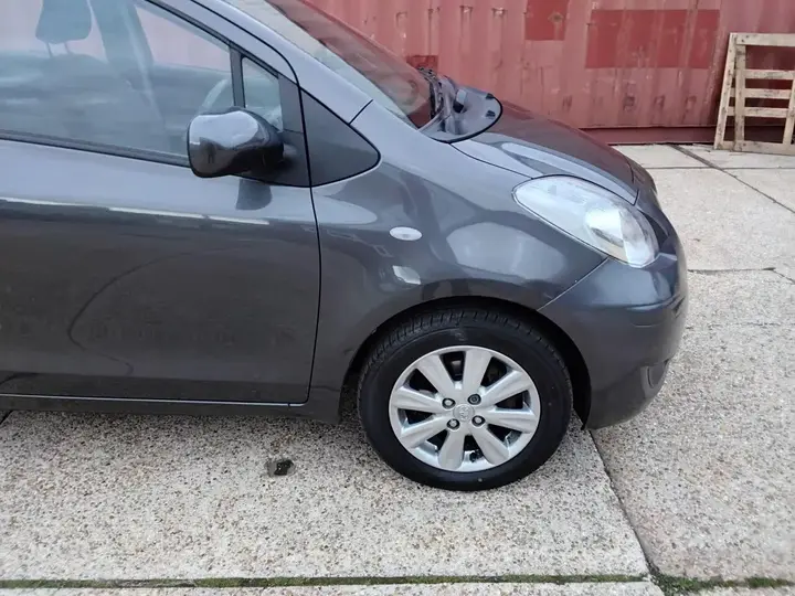 Toyota Yaris 2009 photo 5