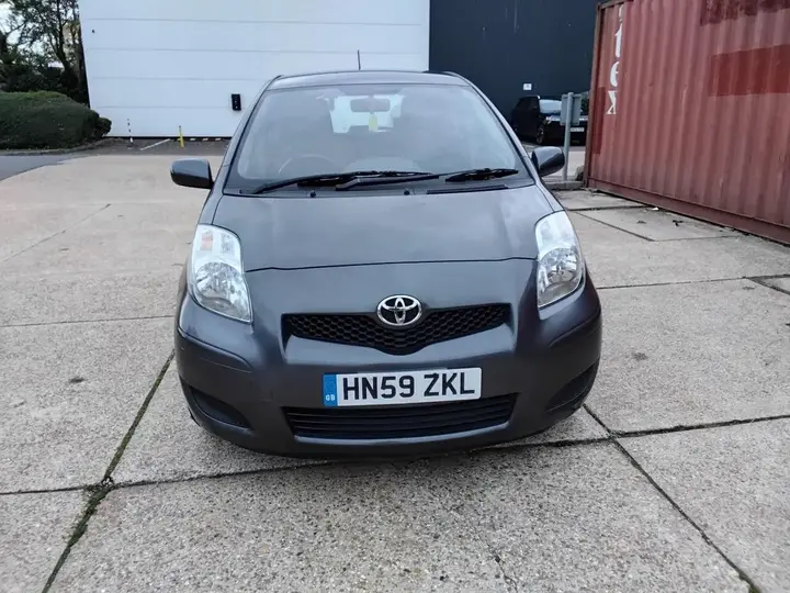 Toyota Yaris 2009 photo 2