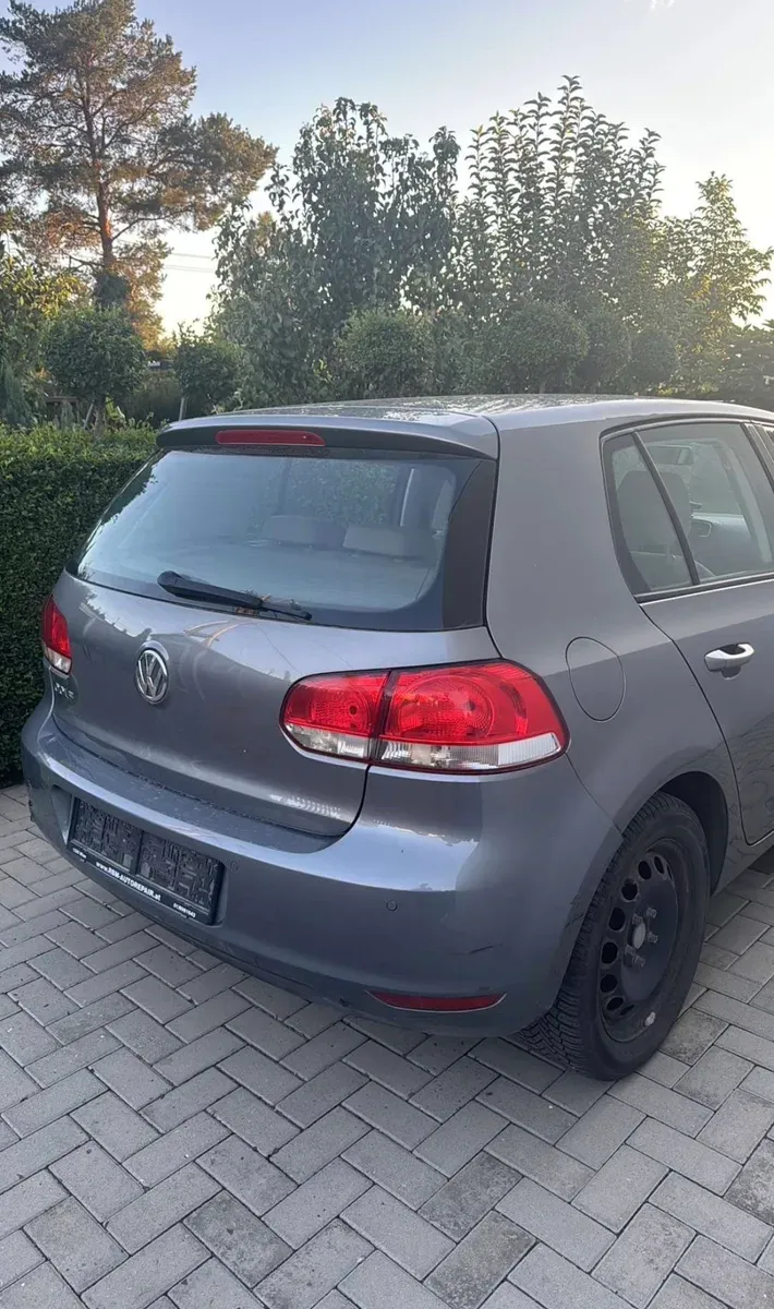 Volkswagen Golf 2009 photo 3