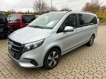Mercedes-Benz V220D