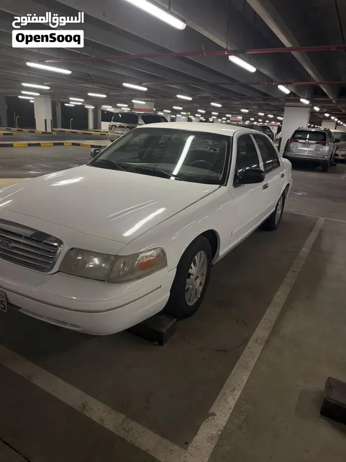 Ford Crown Victoria