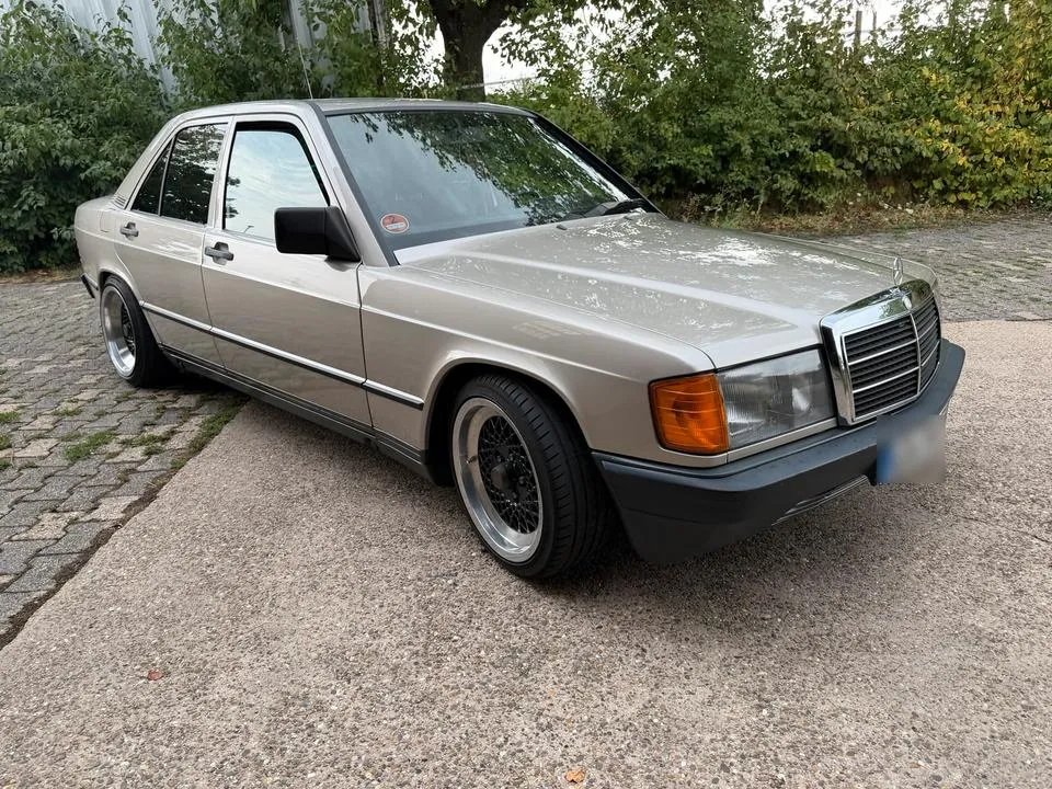 Mercedes-Benz 190D