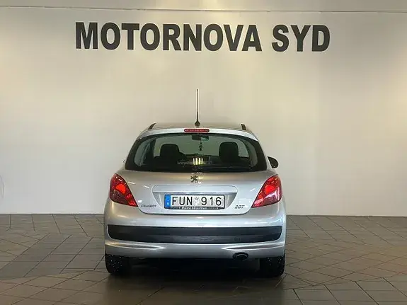 Peugeot 207 2007 photo 4
