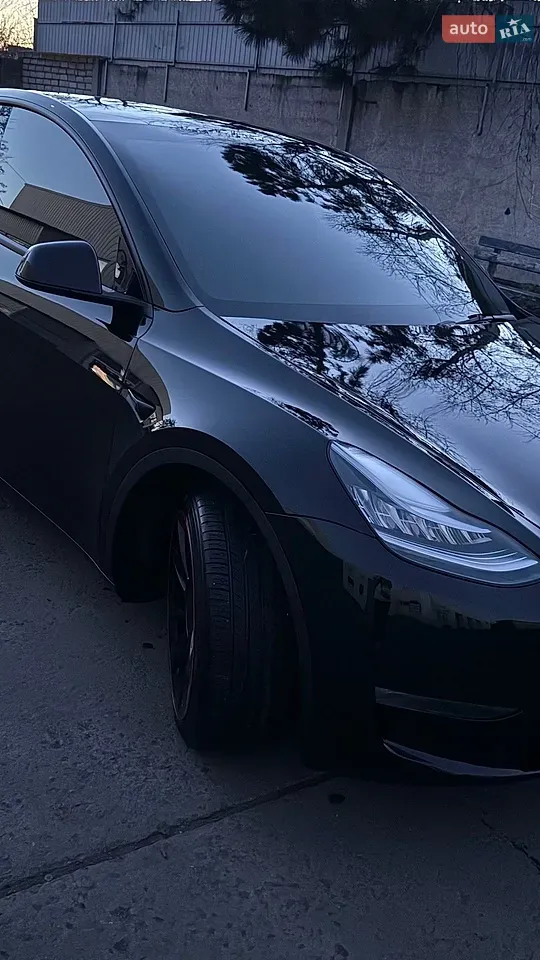 Tesla Model Y 2021 photo 3