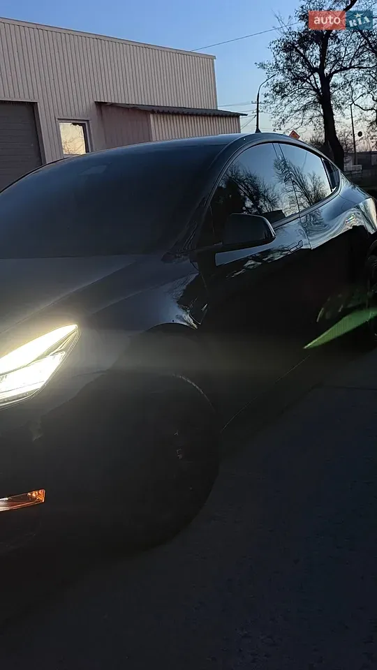 Tesla Model Y 2021 photo 5