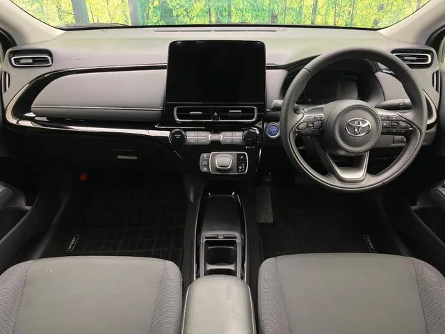Toyota Aqua 2021 photo 2