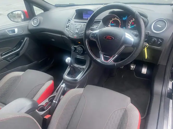 Ford Fiesta 2016 photo 4