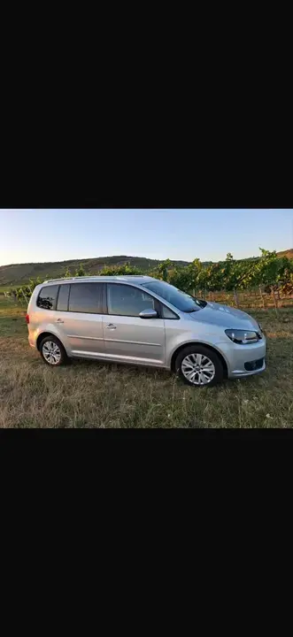 Volkswagen Touran 2014 photo 2