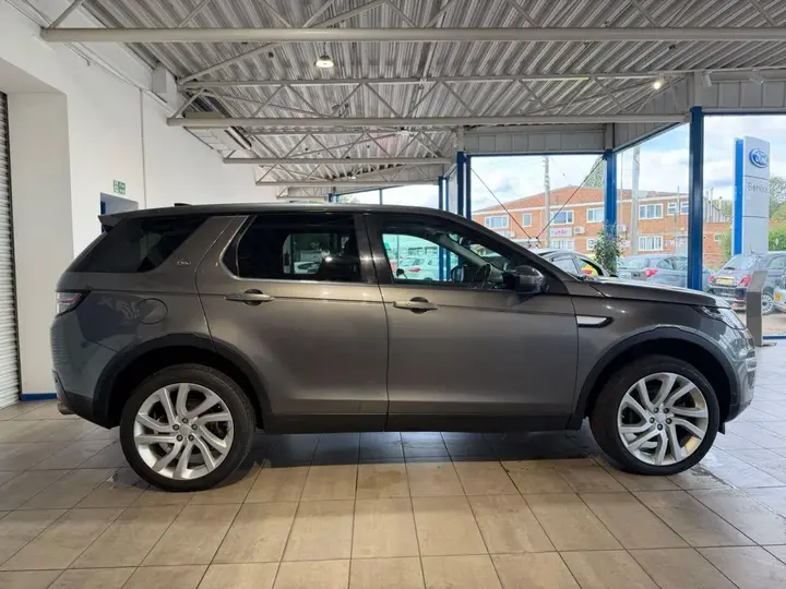 Land Rover Discovery Sport 2018 photo 3