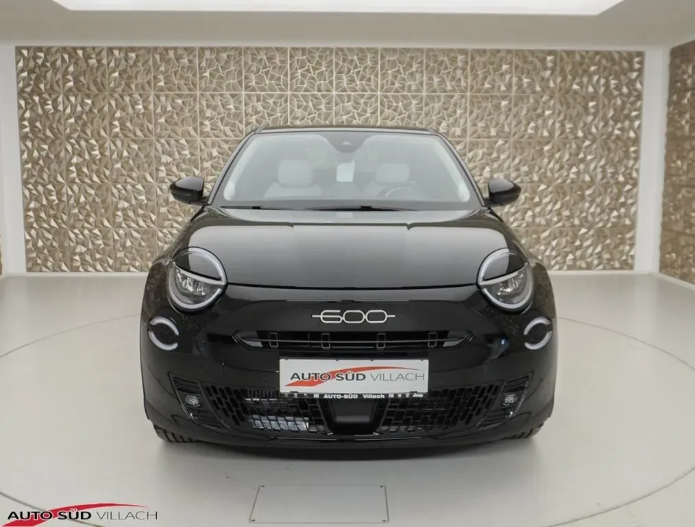 Fiat 600 2025 photo 2