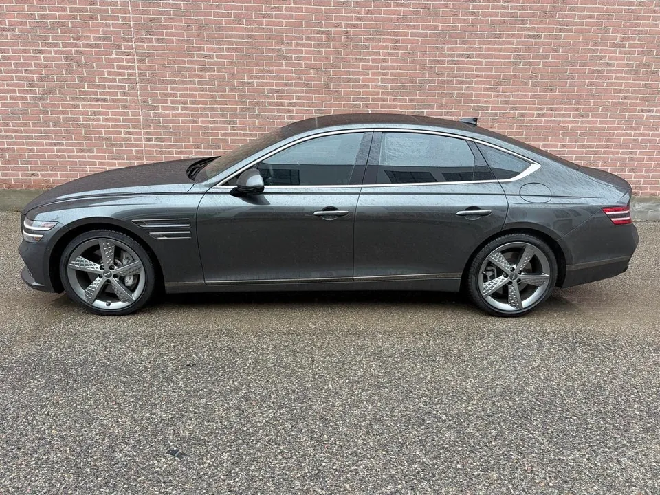 Genesis G80 2022 photo 2