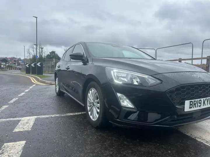 Ford Focus 2019 photo 2