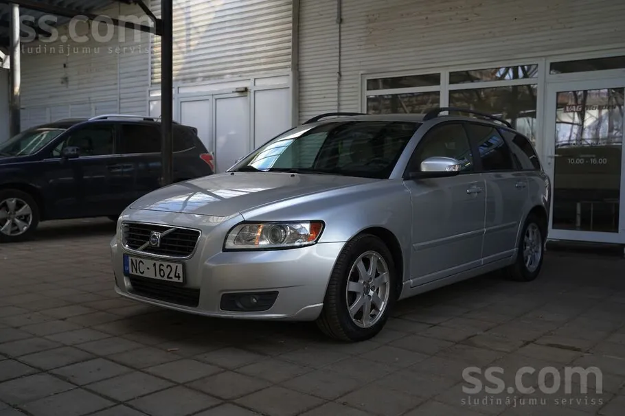Volvo V50 2008 photo 2