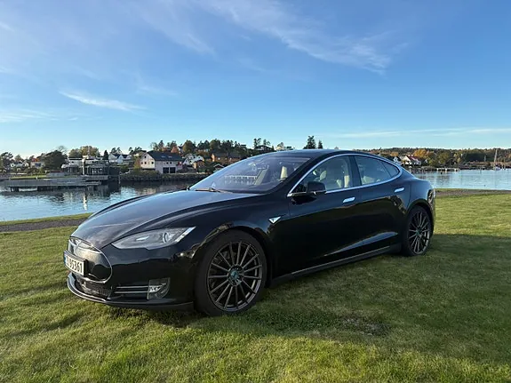 Tesla Model S 2016 photo 2