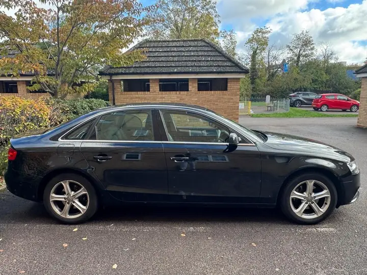 Audi A4 2013 photo 2
