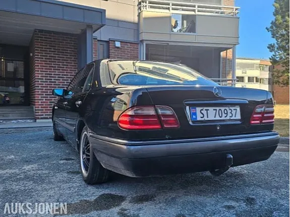 Mercedes-Benz Eklasse 1996 photo 5