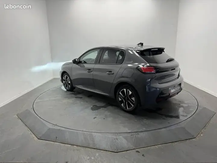 Peugeot 208 2026 photo 3