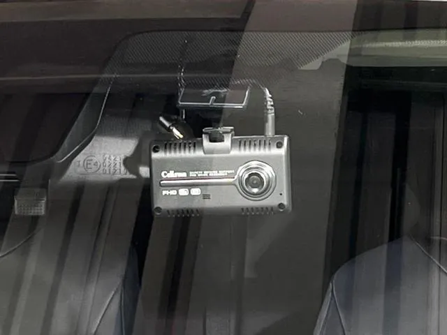 Toyota Aqua Z 2023 photo 5