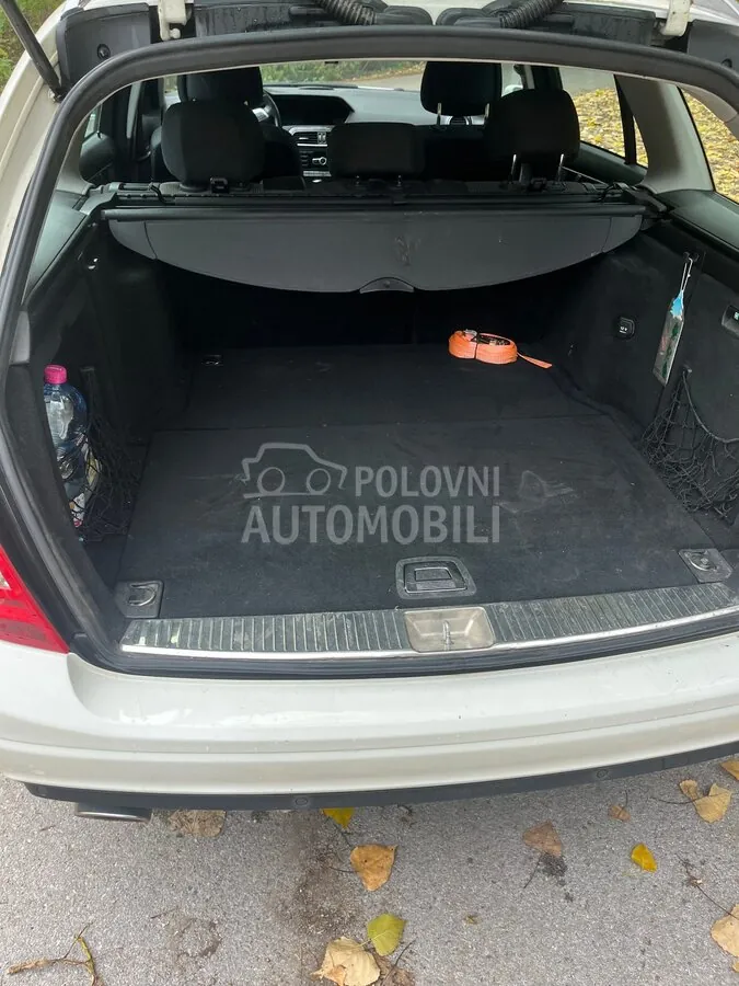 Mercedes-Benz C 220 2011 photo 4