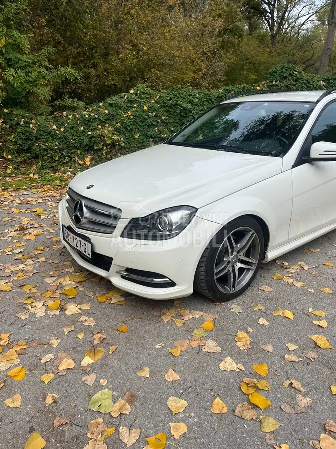 Mercedes-Benz C 220 2011 photo 3