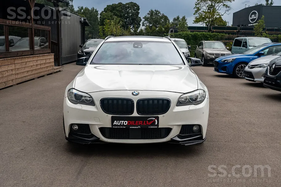 BMW 530 2012 photo 2