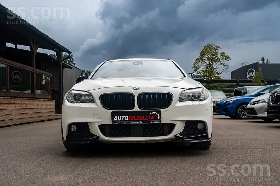 BMW 530 2012 photo 4