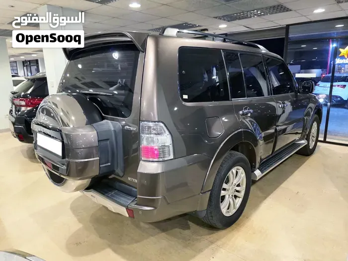 Mitsubishi Pajero 2012 photo 4