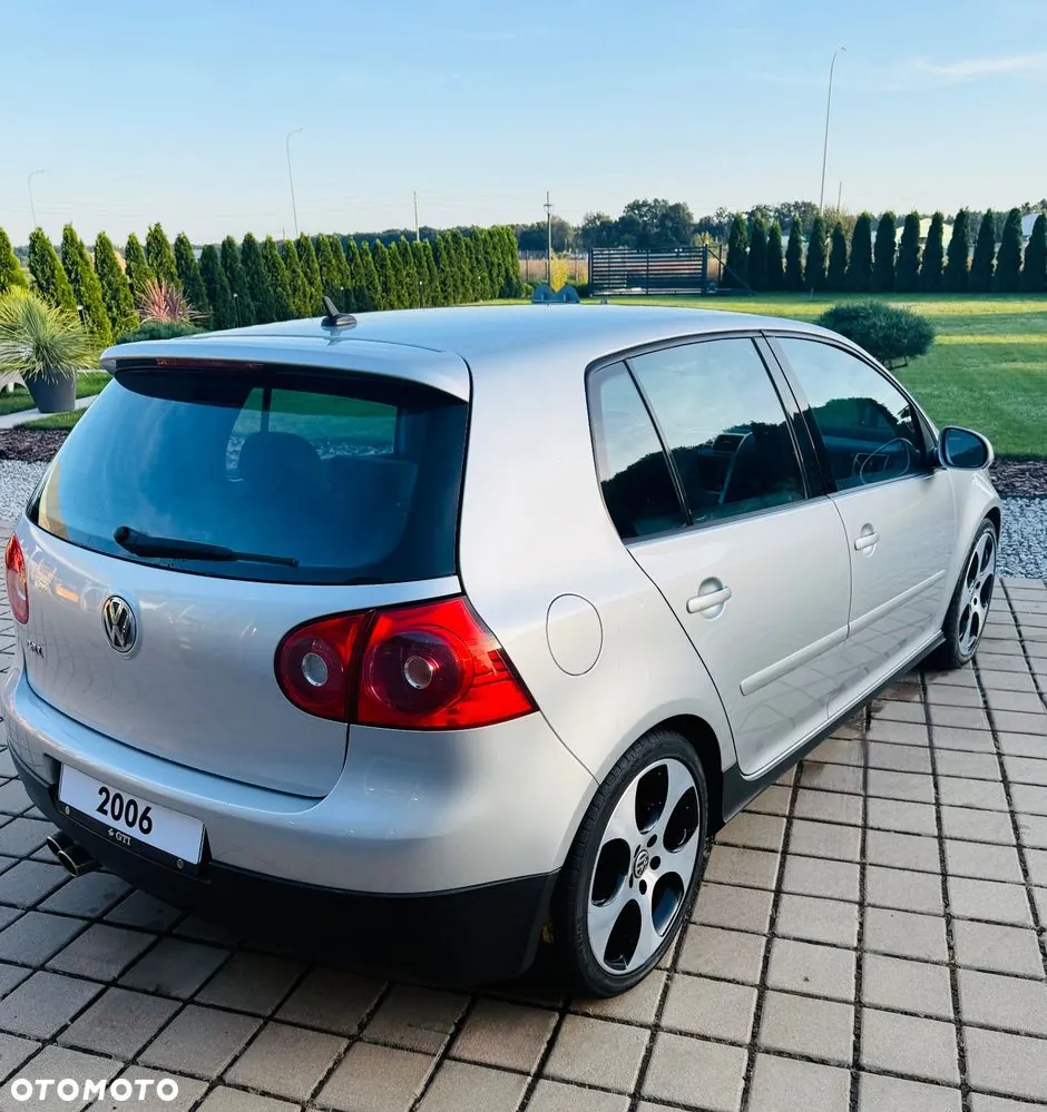 Volkswagen Golf 2006 photo 2