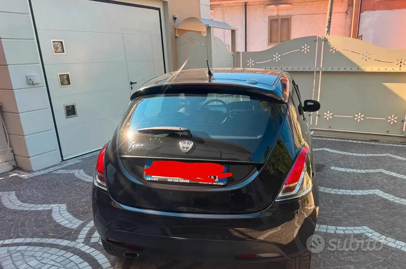 Lancia Ypsilon 2012 photo 3