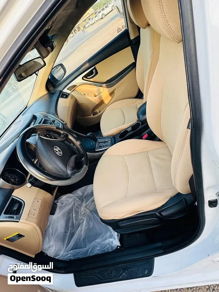Hyundai Elantra 2013 photo 3