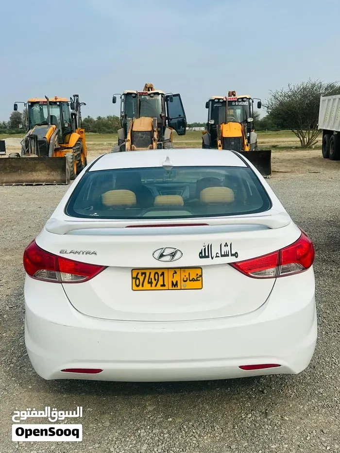 Hyundai Elantra 2013 photo 4