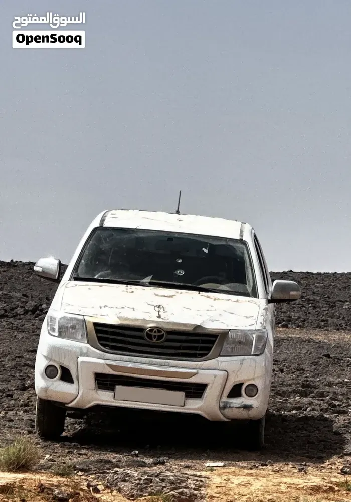 Toyota Hilux 2013 photo 2