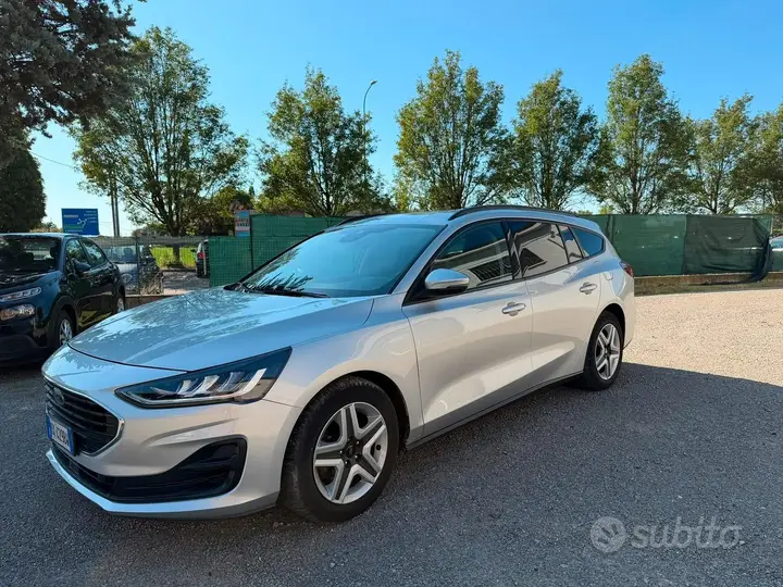 Ford Focus 2022 photo 3